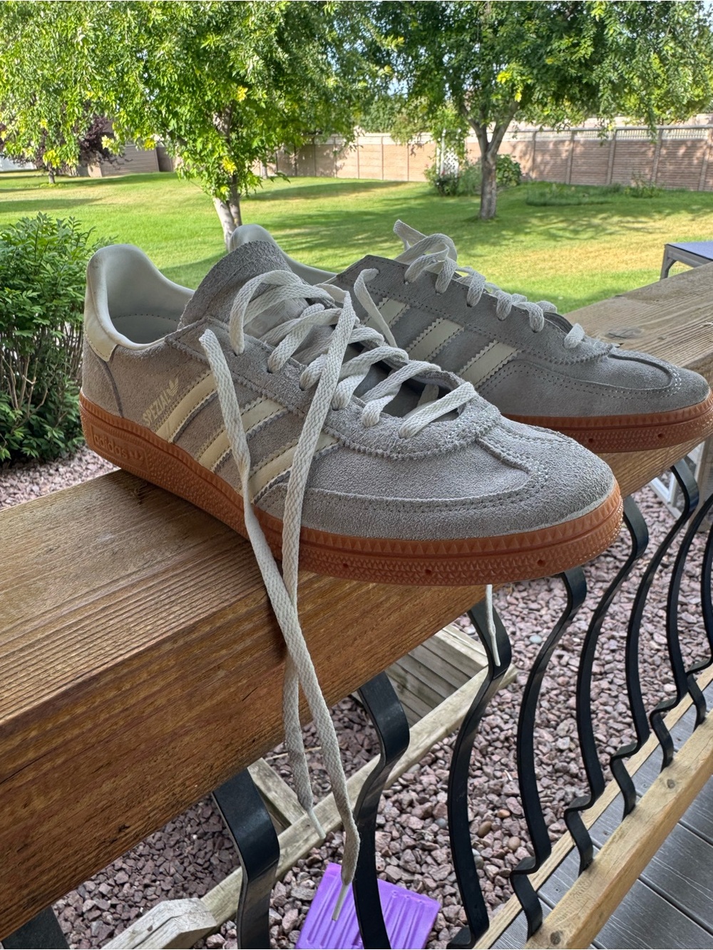 Women’s adidas sombas Low-Top Sneakers in powder blue with white details size 8